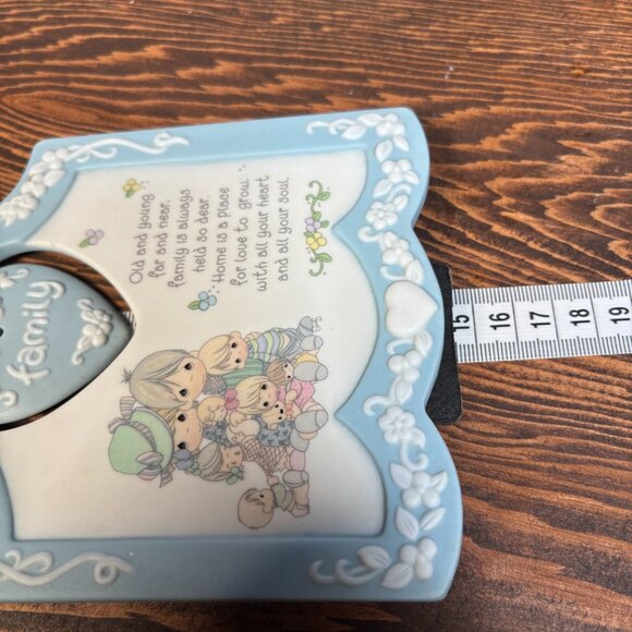 Precious Moments Family Plaque 1996 Enesco Vintage Standing Frame Decor - Picture 15 of 16